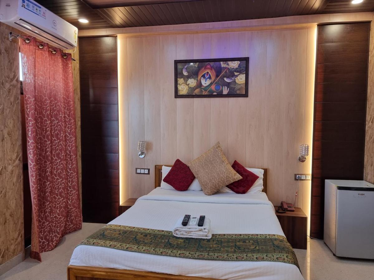 Bundeli Farm Resort & Banquet Orchha Buitenkant foto