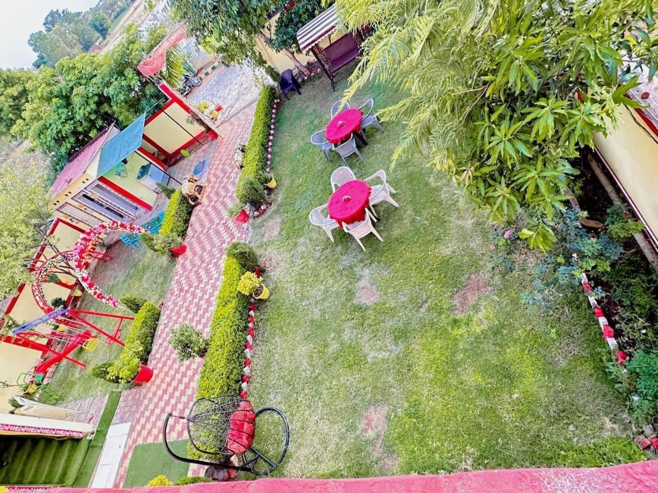 Bundeli Farm Resort & Banquet Orchha Buitenkant foto