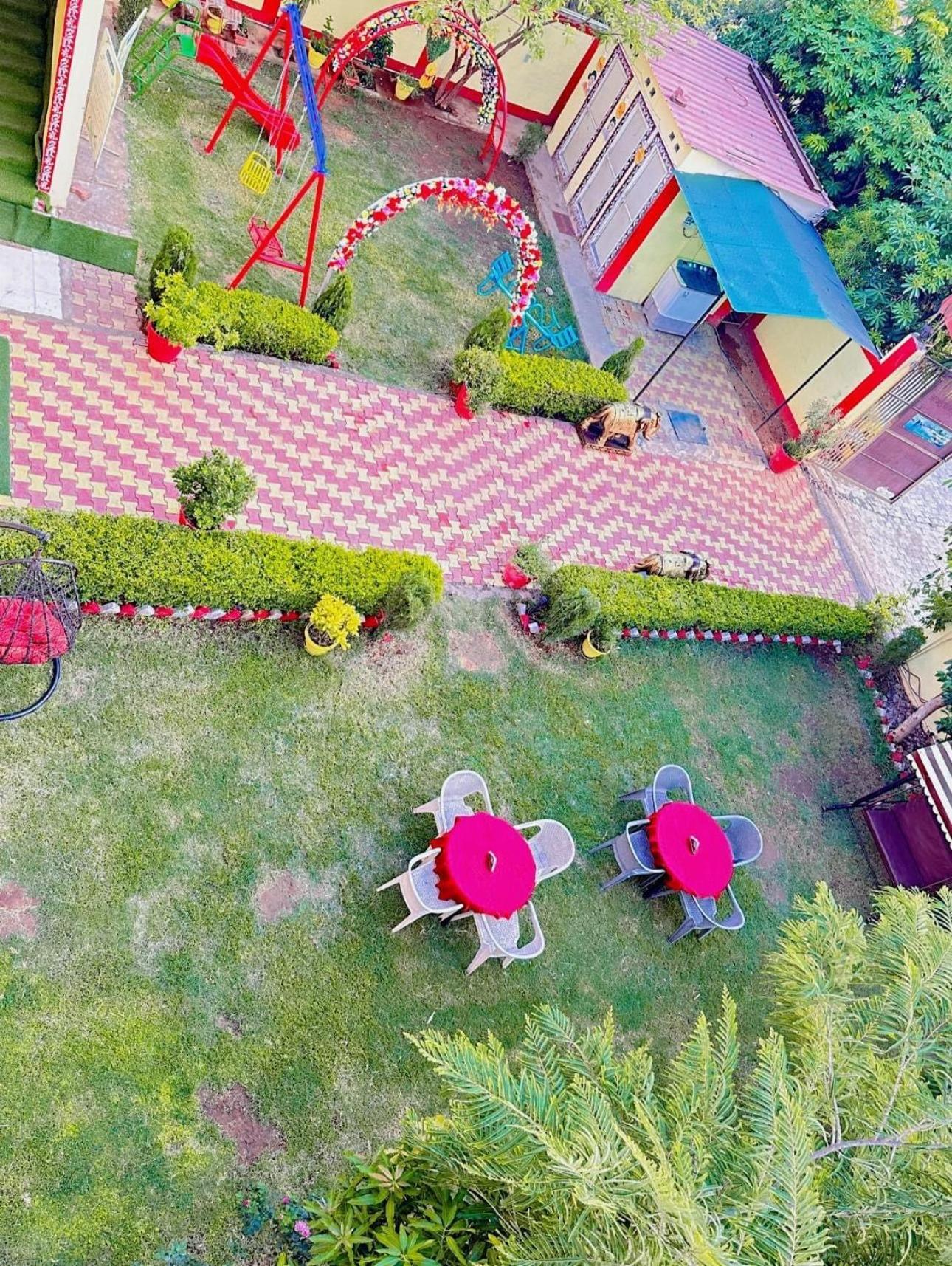 Bundeli Farm Resort & Banquet Orchha Buitenkant foto