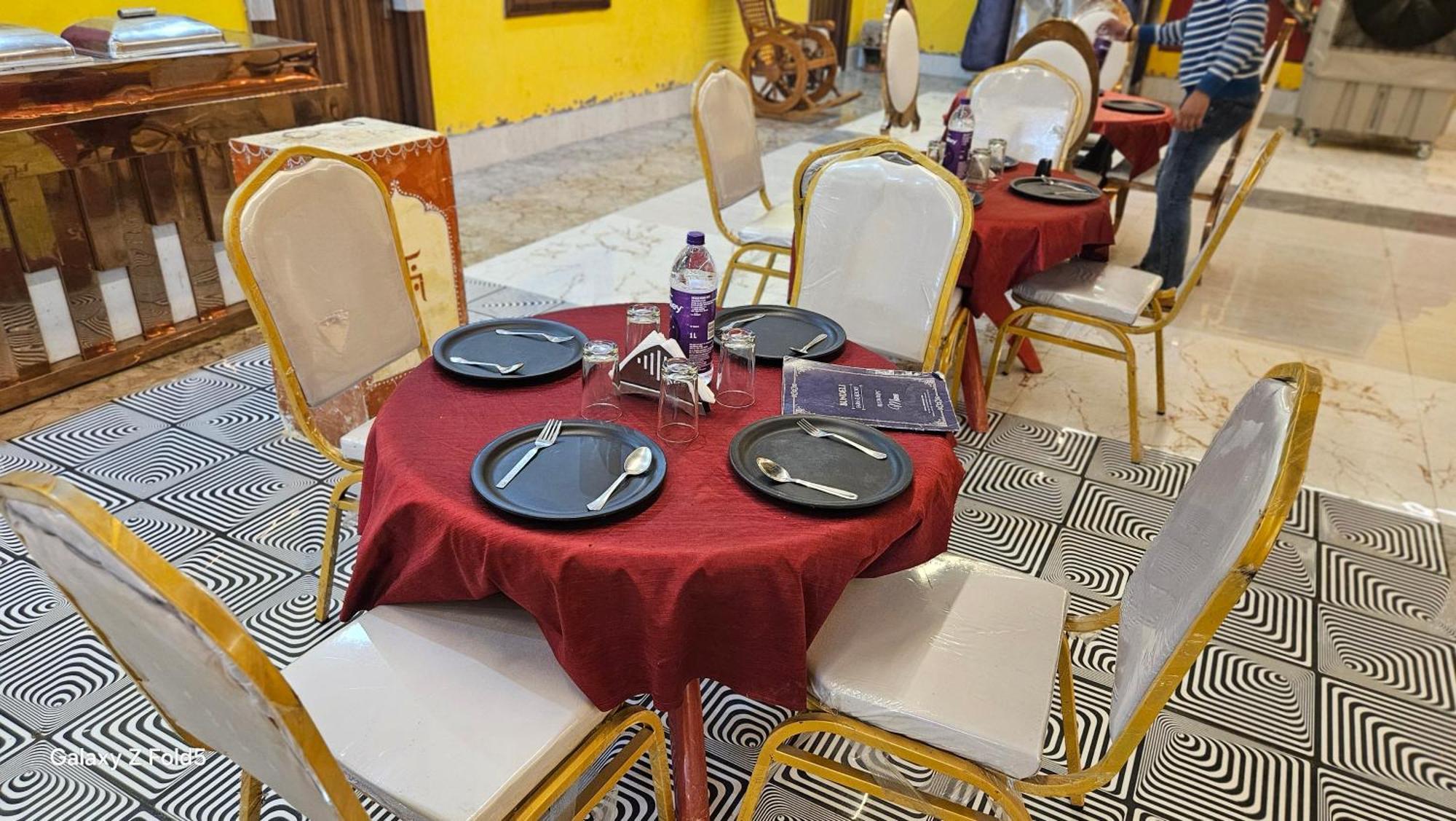 Bundeli Farm Resort & Banquet Orchha Buitenkant foto