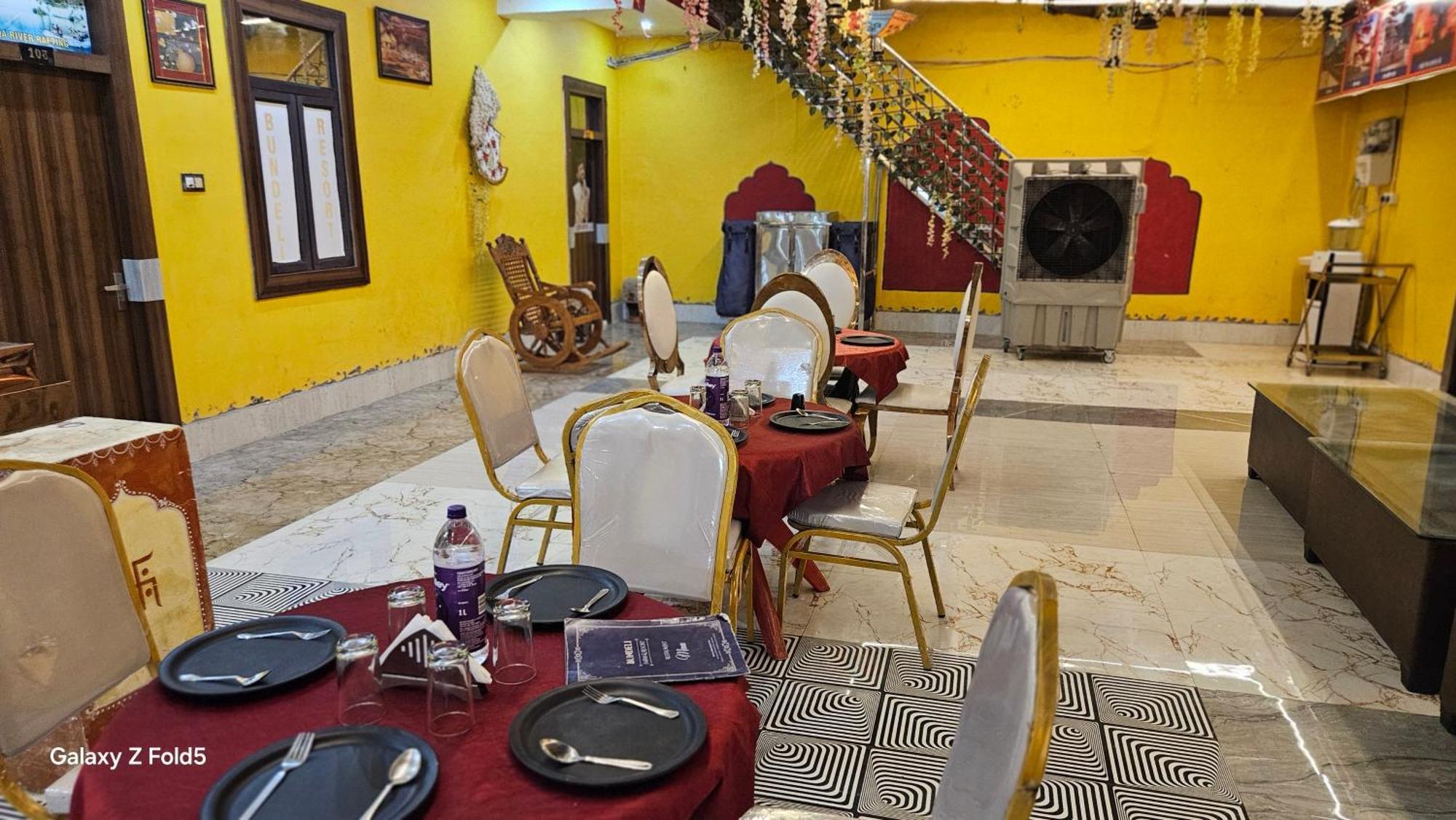 Bundeli Farm Resort & Banquet Orchha Buitenkant foto