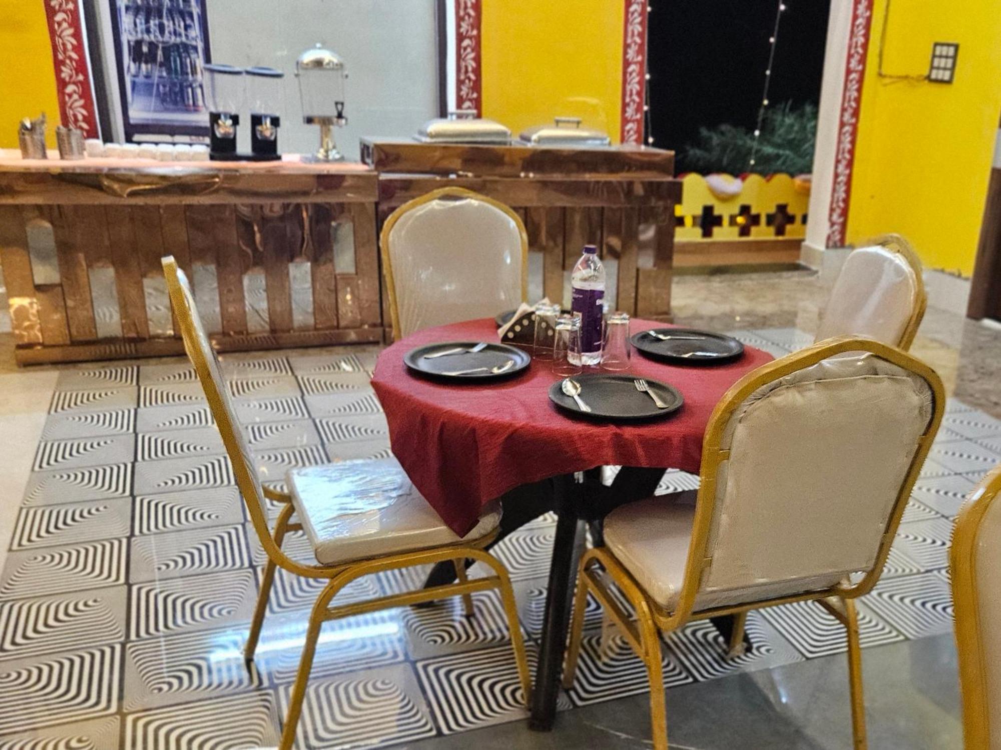 Bundeli Farm Resort & Banquet Orchha Buitenkant foto