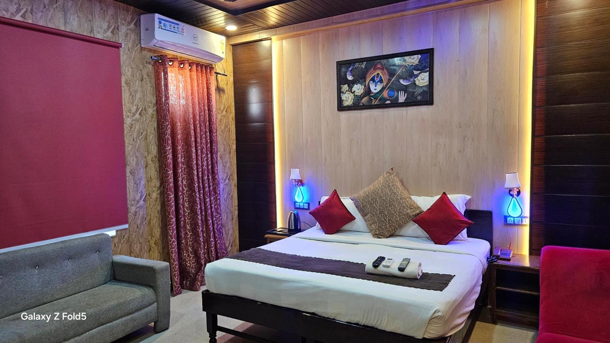 Bundeli Farm Resort & Banquet Orchha Buitenkant foto